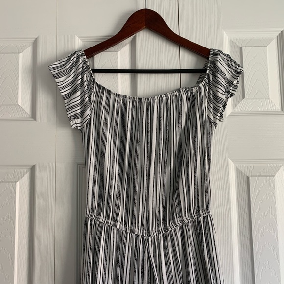 Black and White Stripped Romper - Picture 2 of 8